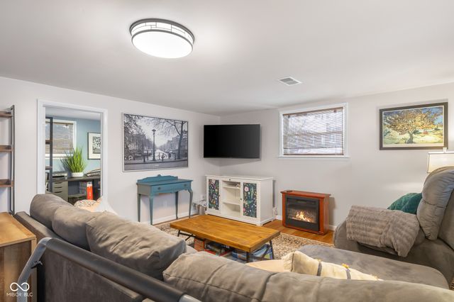 3035 Beech Court, Columbus, IN 47203