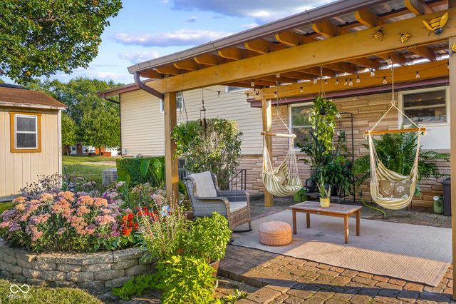 3035 Beech Court, Columbus, IN 47203