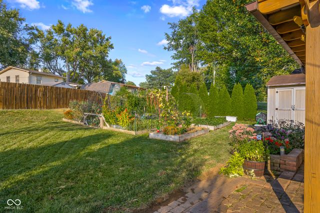 3035 Beech Court, Columbus, IN 47203