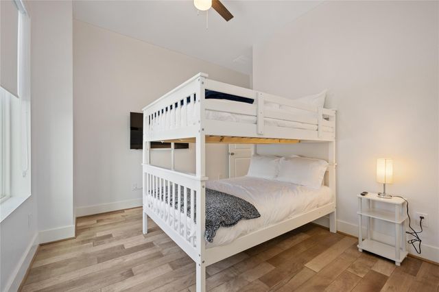 5914 Val Verde Street, Houston, TX 77057