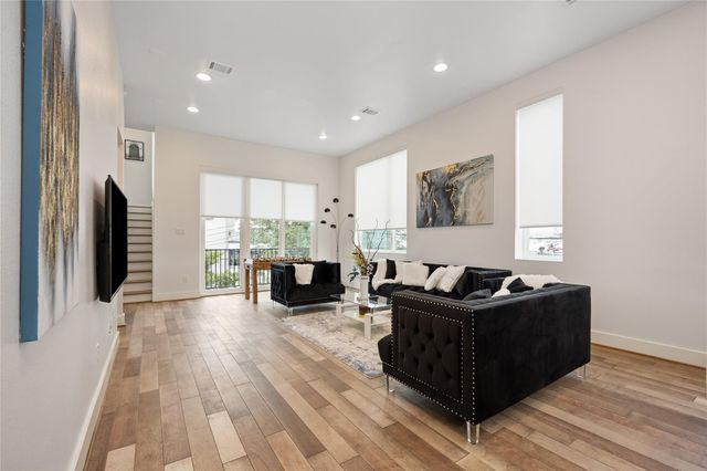 5914 Val Verde Street, Houston, TX 77057