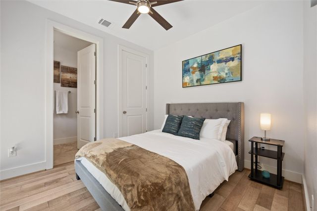 5914 Val Verde Street, Houston, TX 77057