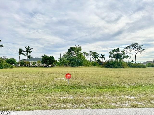 2373 NW 38th PL, Cape Coral, FL 33993