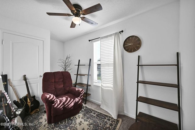 8668 LAKE GEORGE Circle W, Macclenny, FL 32063