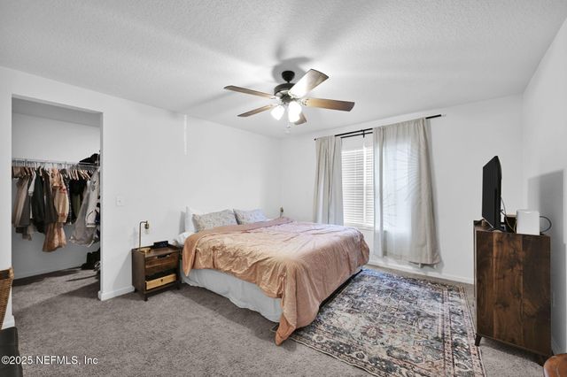 8668 LAKE GEORGE Circle W, Macclenny, FL 32063