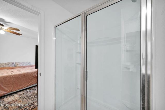 8668 LAKE GEORGE Circle W, Macclenny, FL 32063