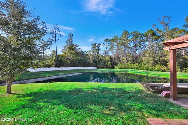 8668 LAKE GEORGE Circle W, Macclenny, FL 32063