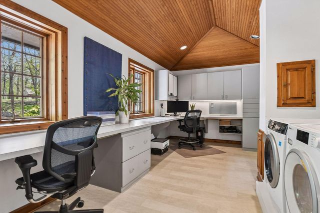 18217 Woolman Drive, Minnetonka, MN 55345