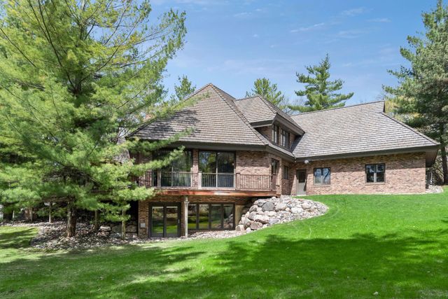 18217 Woolman Drive, Minnetonka, MN 55345
