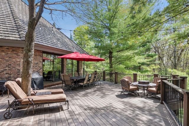 18217 Woolman Drive, Minnetonka, MN 55345
