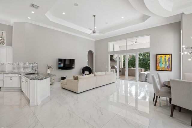 12922 Grand Oaks Drive, Davie, FL 33330
