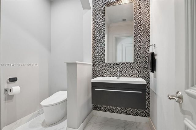 12922 Grand Oaks Drive, Davie, FL 33330