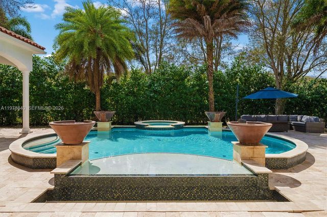 12922 Grand Oaks Drive, Davie, FL 33330