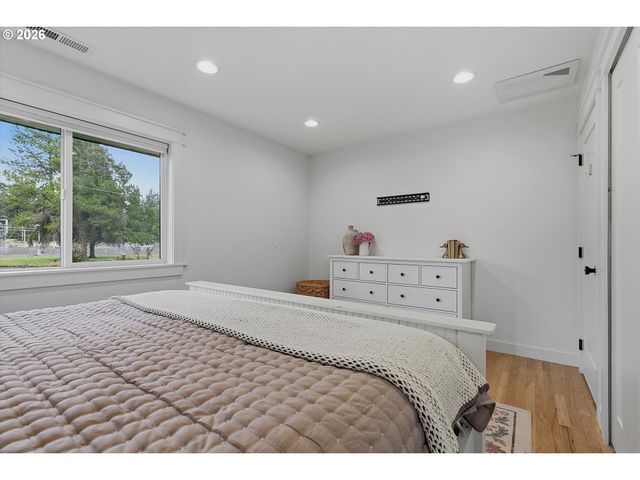 605 Ne OREGON St, Mc Minnville, OR 97128
