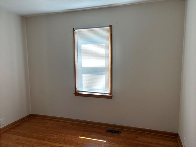 2405 E Mechanic Street, Harrisonville, MO 64701