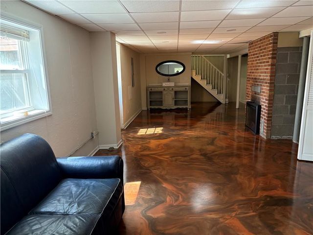 2405 E Mechanic Street, Harrisonville, MO 64701
