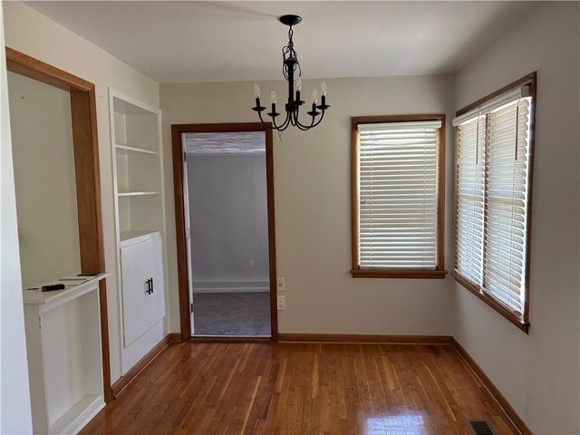 2405 E Mechanic Street, Harrisonville, MO 64701