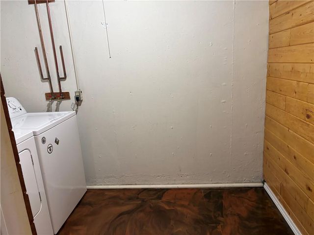 2405 E Mechanic Street, Harrisonville, MO 64701