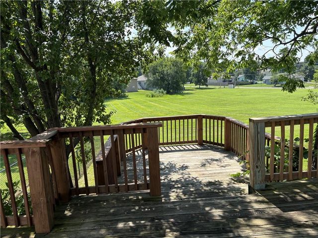 2405 E Mechanic Street, Harrisonville, MO 64701
