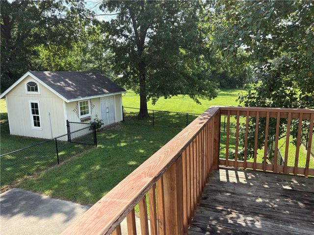 2405 E Mechanic Street, Harrisonville, MO 64701