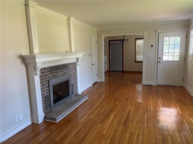 2405 E Mechanic Street, Harrisonville, MO 64701