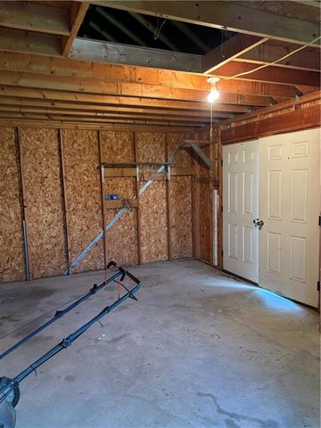 2405 E Mechanic Street, Harrisonville, MO 64701
