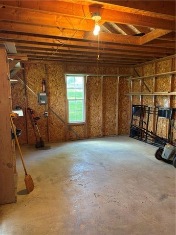 2405 E Mechanic Street, Harrisonville, MO 64701