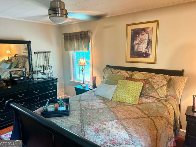 409 W Sultana Drive, Fitzgerald, GA 31750