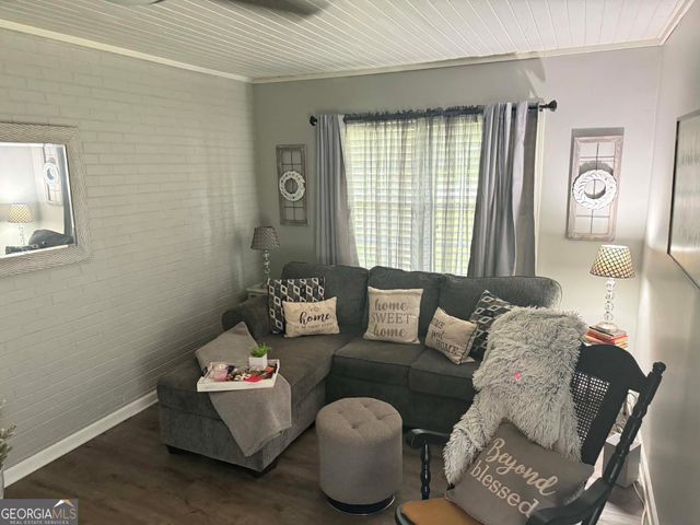 409 W Sultana Drive, Fitzgerald, GA 31750