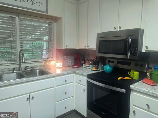 409 W Sultana Drive, Fitzgerald, GA 31750