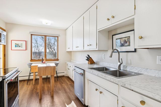 100 Imperial Drive W 404, West Saint Paul, MN 55118