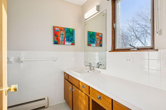 100 Imperial Drive W 404, West Saint Paul, MN 55118