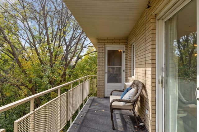 100 Imperial Drive W 404, West Saint Paul, MN 55118