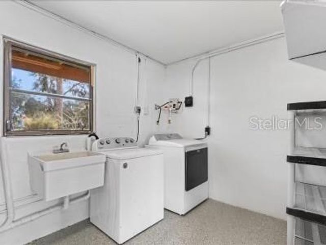 240 COLONIA LANE E lower, Nokomis, FL 34275