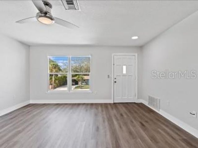 240 COLONIA LANE E lower, Nokomis, FL 34275