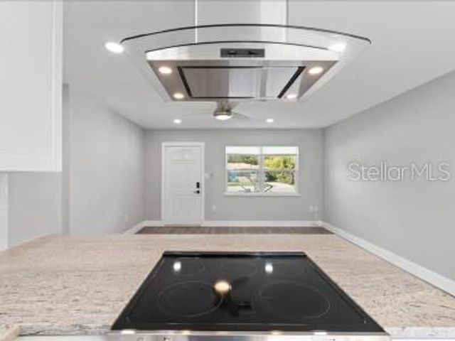 240 COLONIA LANE E lower, Nokomis, FL 34275