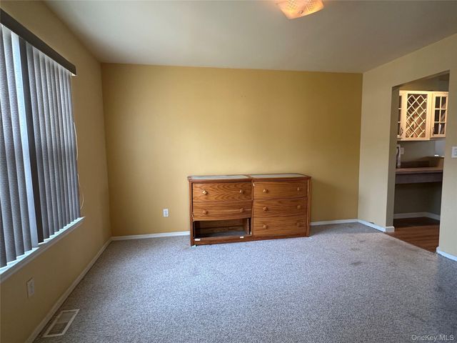 1 Daylilly Court, Middle Island, NY 11953