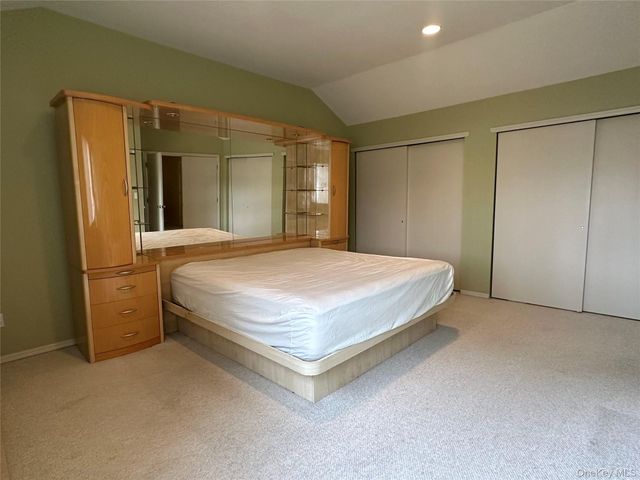 1 Daylilly Court, Middle Island, NY 11953