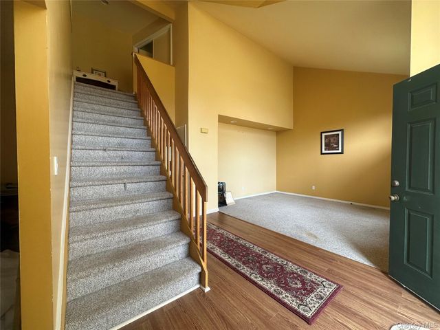 1 Daylilly Court, Middle Island, NY 11953