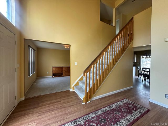 1 Daylilly Court, Middle Island, NY 11953