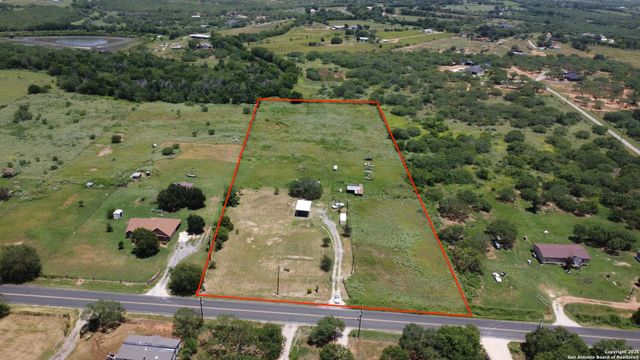14526 WISDOM RD, Atascosa, TX 78002