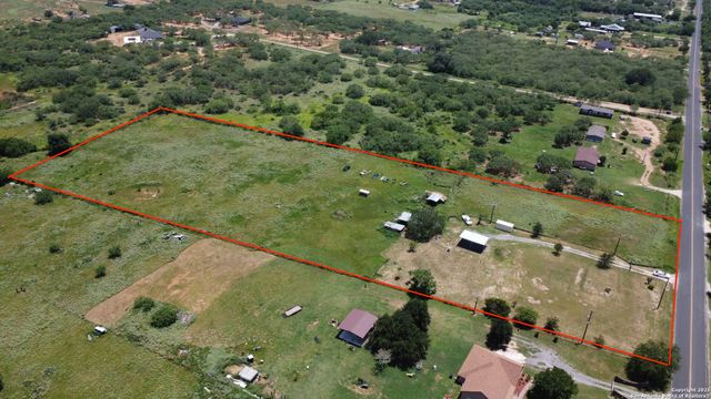 14526 WISDOM RD, Atascosa, TX 78002