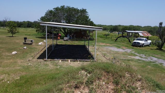 14526 WISDOM RD, Atascosa, TX 78002