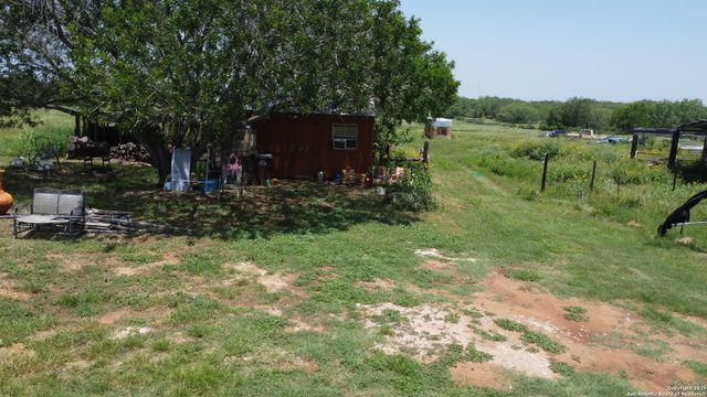 14526 WISDOM RD, Atascosa, TX 78002