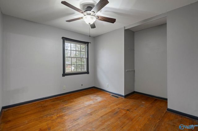 9527 Hemlock Drive SE, Huntsville, AL 35803