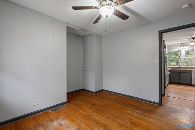 9527 Hemlock Drive SE, Huntsville, AL 35803