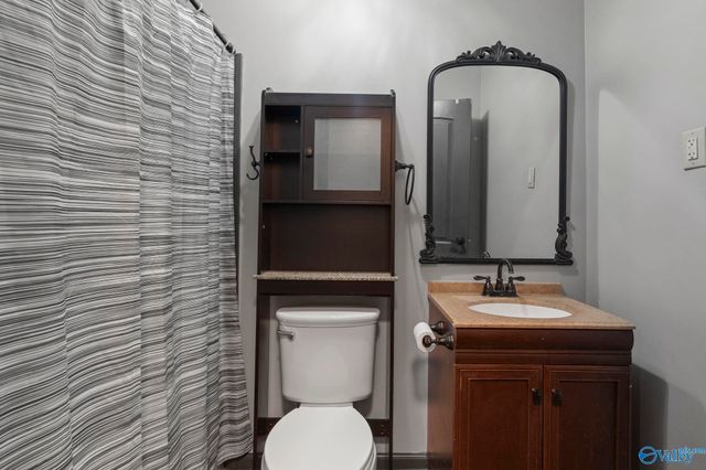 9527 Hemlock Drive SE, Huntsville, AL 35803