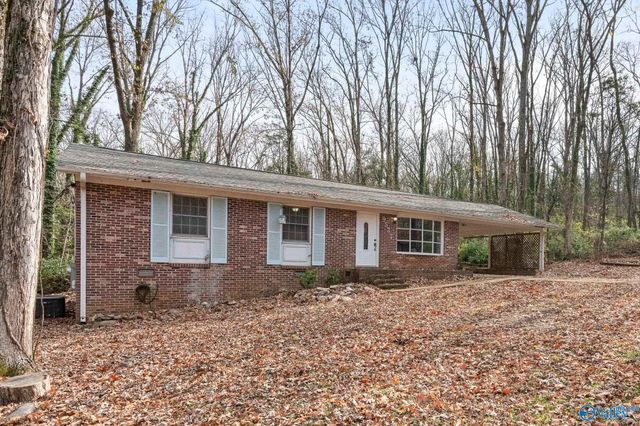 9527 Hemlock Drive SE, Huntsville, AL 35803