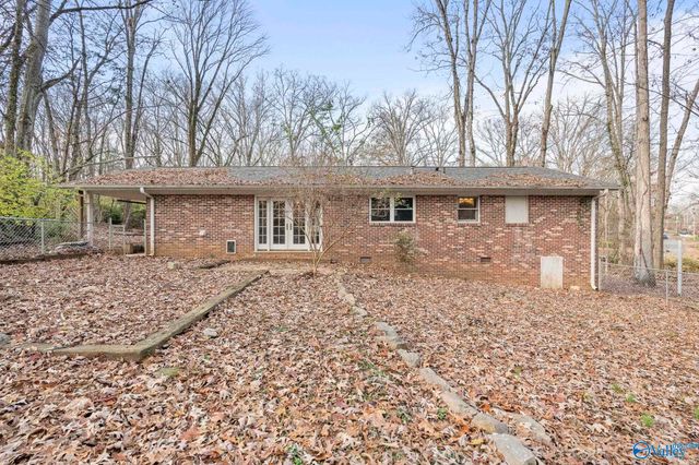 9527 Hemlock Drive SE, Huntsville, AL 35803