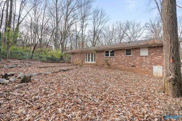 9527 Hemlock Drive SE, Huntsville, AL 35803